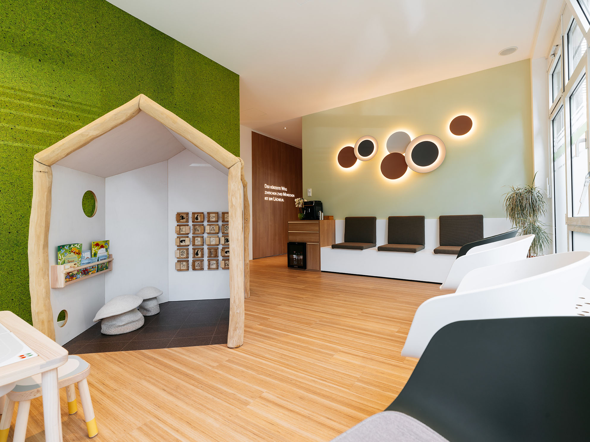 Bensch Horezky Design und Innenarchitekturleistungen - Foto ART ARMINUM Julius Erler - Praxis Valentina-Fiedler-0002522.jpg
