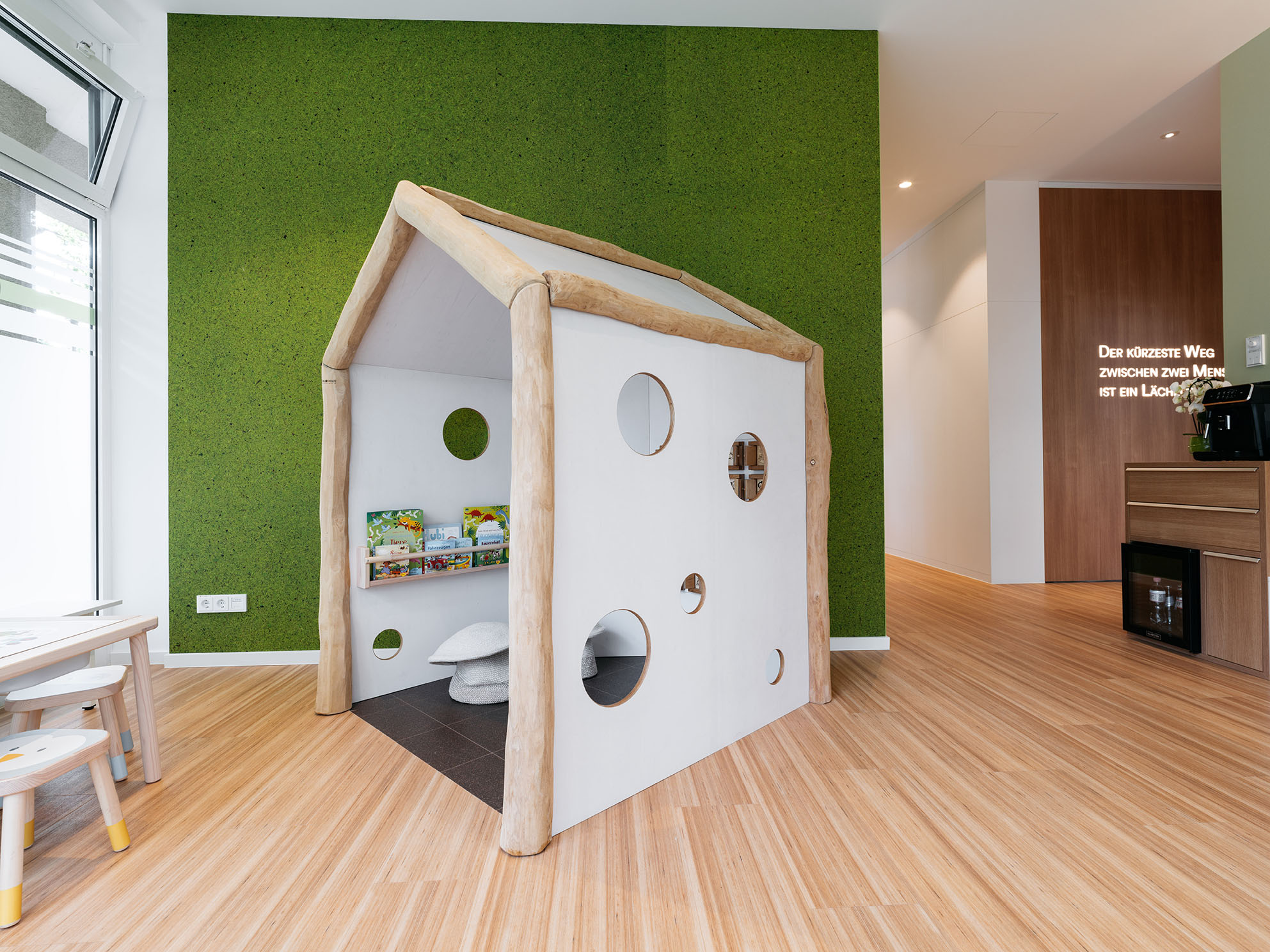 Bensch Horezky Design und Innenarchitekturleistungen - Foto ART ARMINUM Julius Erler - Praxis Valentina-Fiedler-0002560.jpg