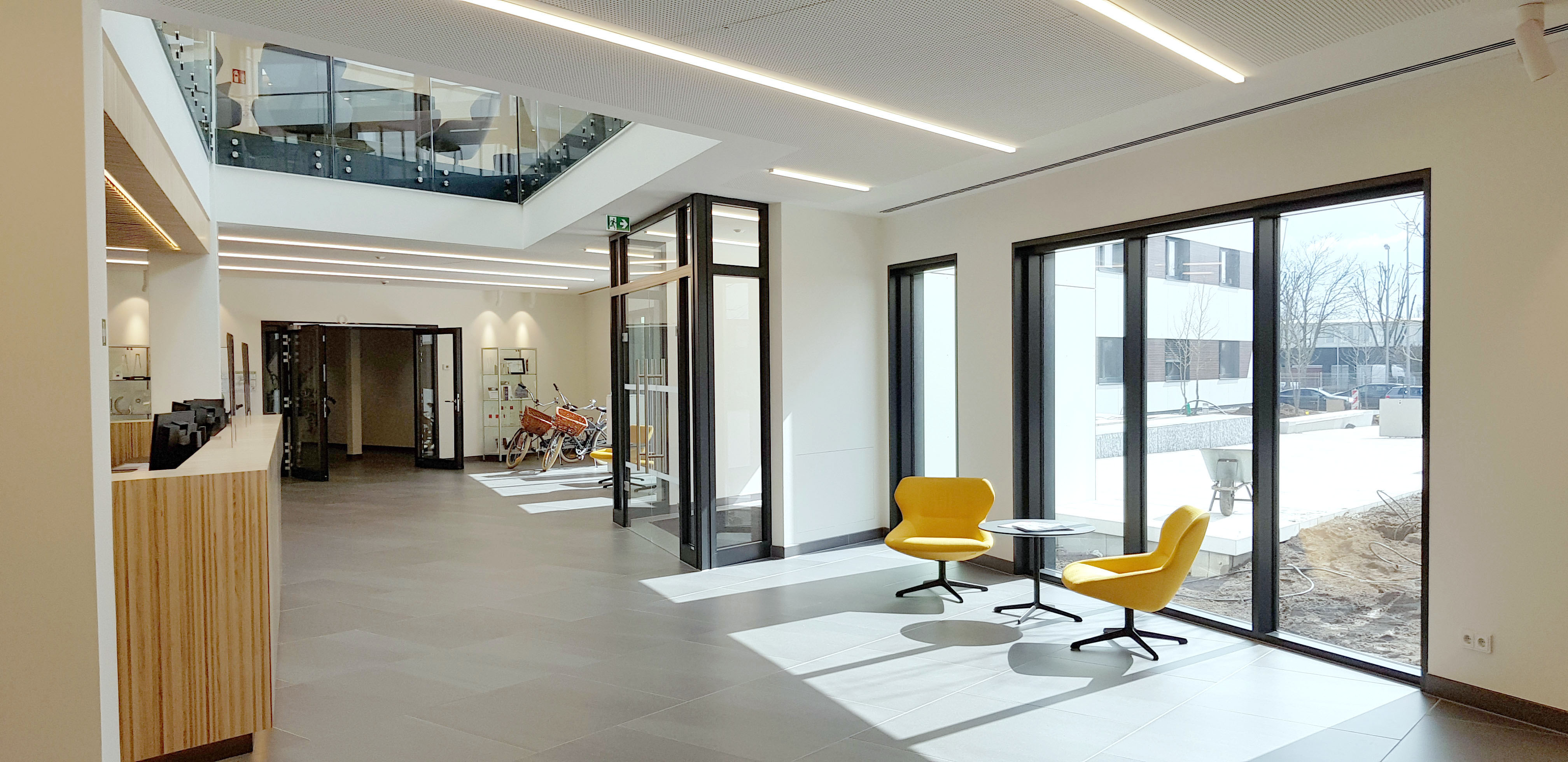 Bensch Horezky Design und Innenarchitekturleistungen - SVA Foyer_02.jpg